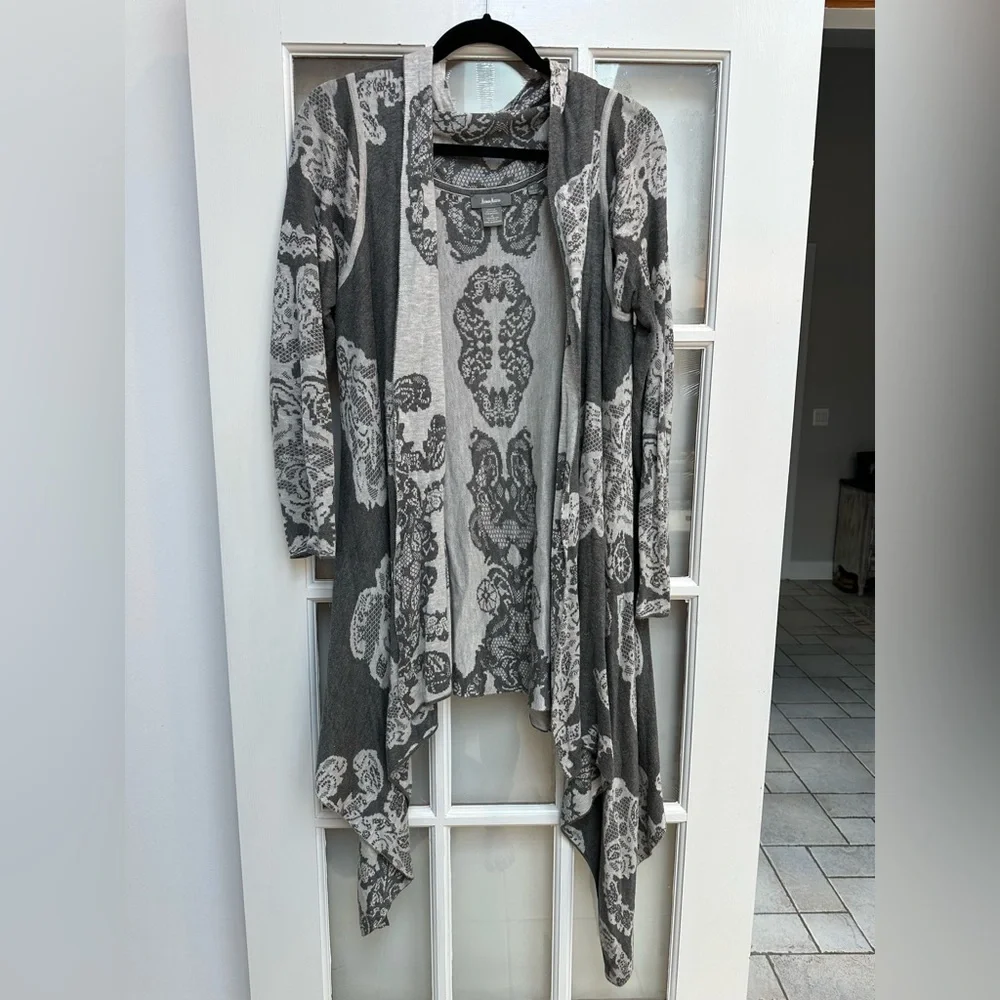Neiman Marcus Designer Gray & Cream Chic Open Front Waterfall Cardigan Size M